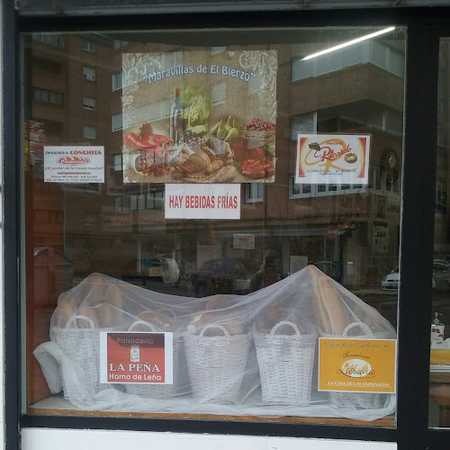 Fotografia tomada fuera de Maravillas de El Bierzo - Tienda de alimentación en Ponferrada, León