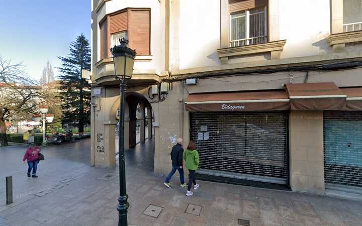Fotografia tomada fuera de María Teresa Jáuregui Martitegui - Pastelería en Guernica, Bizkaia