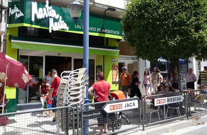 Fotografia tomada fuera de Martín Martín - Tienda de alimentación en Sabiñánigo, Huesca