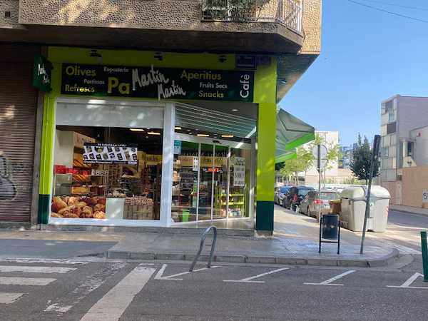 Fotografia tomada fuera de Martín Martín - Tienda de alimentación en Lleida, Lleida