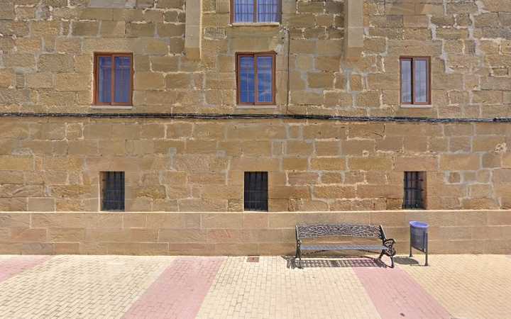 Fotografia tomada fuera de Martínez, Sáez, J. - Panadería en Cuzcurrita de Río Tirón, La Rioja