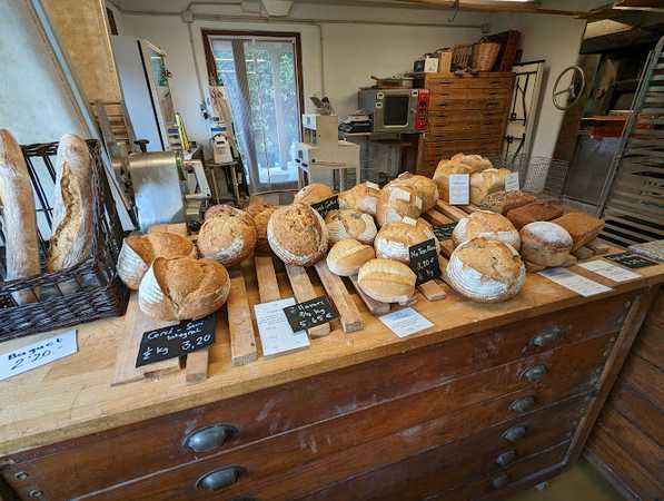 Fotografia tomada fuera de Mas Corcó - Pagesos Forners - Forn de pa en Manlleu, Barcelona
