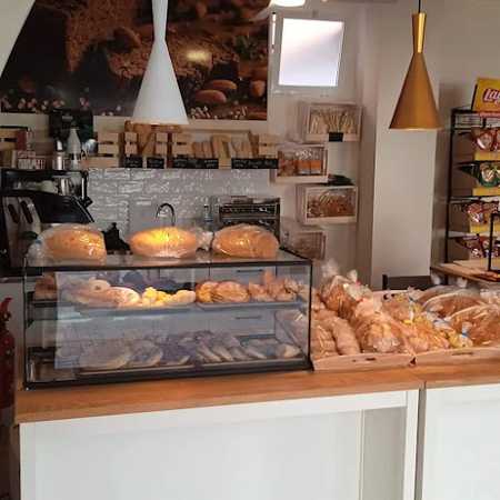 Fotografia tomada fuera de MASANA - Panadería en Alcoi, Alicante