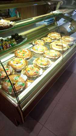 Fotografia tomada fuera de Mayo's Forn de pa - Pastelería - Panadería en Sabadell, Barcelona