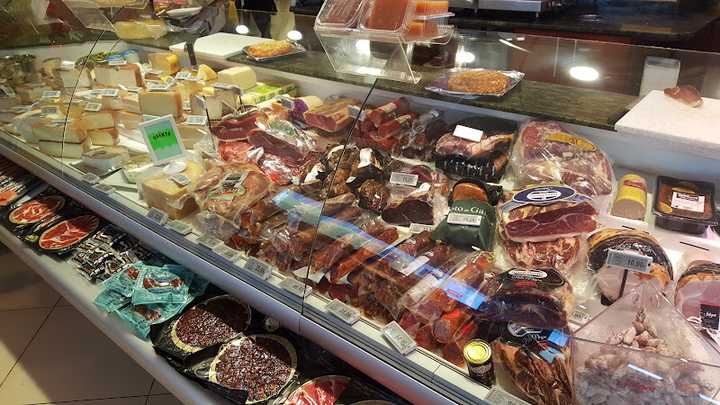 Fotografia tomada fuera de Mercadito El Calero - Mercado en El Calero, Las Palmas
