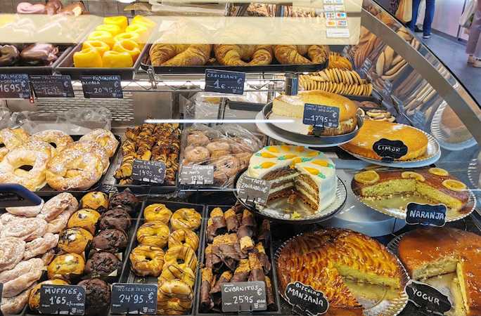 Fotografia tomada fuera de Mercado Barceló - Mercado en Madrid, Madrid