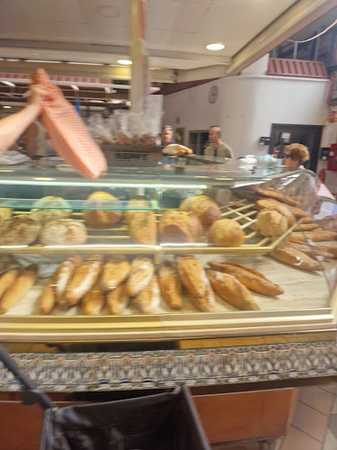 Fotografia tomada fuera de Mercado Central de Benicarló - Mercat d'aliments frescos en Benicarló, Castellón