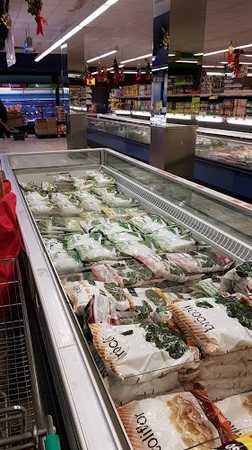 Fotografia tomada fuera de Mercadona - Supermercado en Esplugues de Llobregat, Barcelona