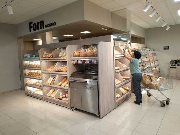 Fotografia tomada fuera de Mercadona - Supermercado en Igualada, Barcelona