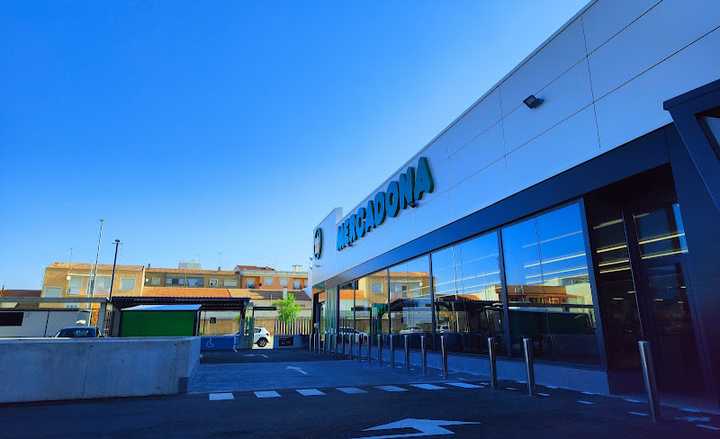 Fotografia tomada fuera de Mercadona - Supermercado en Socuéllamos, Ciudad Real