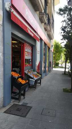 Fotografia tomada fuera de Mi Alcampo - Supermercado en Orduña-Urduña, Bizkaia