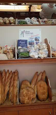 Fotografia tomada fuera de Miguel Vives Antolín - Panadería en Monroyo, Teruel