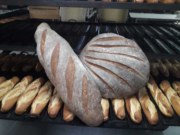 Fotografia tomada fuera de Miro Pan - Panadería en ES, Lugo