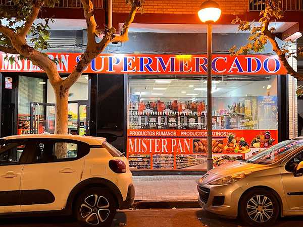 Fotografia tomada fuera de MISTER PAN - Supermercado en Huesca, Huesca