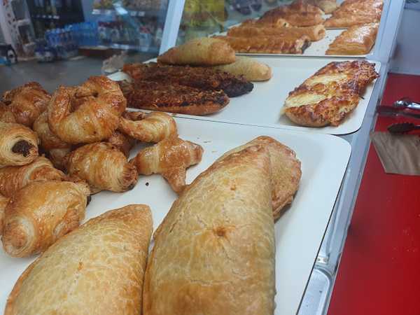 Fotografia tomada fuera de Mister pan lleida - Grocery store en Lleida, Lleida