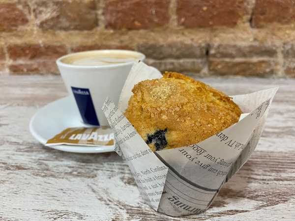 Fotografia tomada fuera de Misty Baked Goods & Coffee - Pastelería en Madrid, Madrid