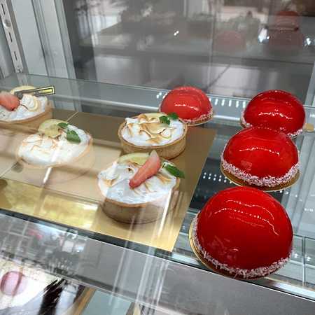 Fotografia tomada fuera de Mo Cake - Pastelería en Coslada, Madrid