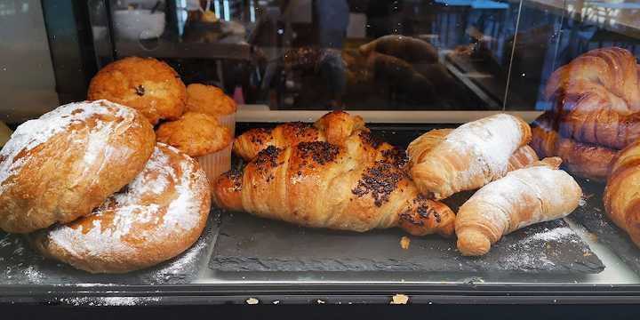 Fotografia tomada fuera de Mon Sucre - Pastelería en la Vall d'Uixó, Castellón
