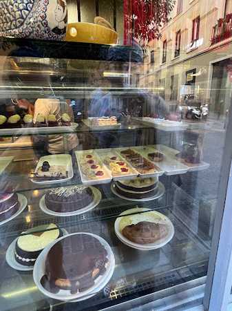 Fotografia tomada fuera de Motteau pastelería - Pastelería en Madrid, Madrid