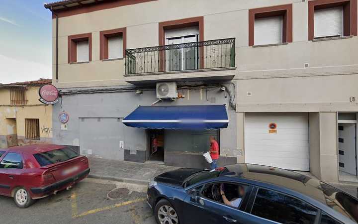 Fotografia tomada fuera de Multitienda Vaquero - Tienda de golosinas en Coria, Cáceres