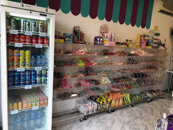 Fotografia tomada fuera de MUNDI DULCI - Tienda de golosinas en Igualada, Barcelona