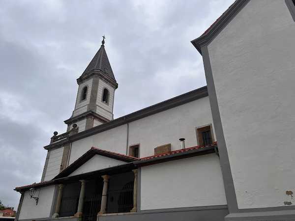 Fotografia tomada fuera de Muros - Panadería en Muros de Nalón, Asturias