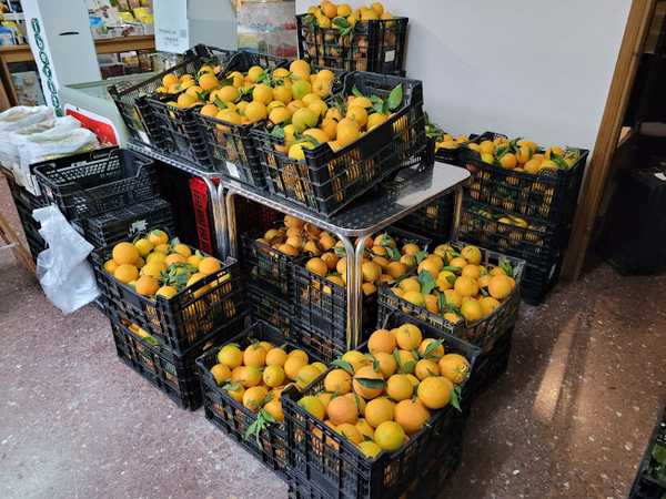 Fotografia tomada fuera de Naranjas LauLedes en Vitoria - Produce wholesaler en Vitoria-Gasteiz, Álava