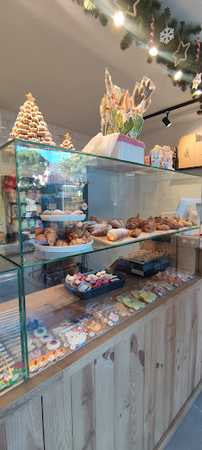 Fotografia tomada fuera de Nice Coffee Bcn - Pastisseria en Sant Feliu de Llobregat, Barcelona