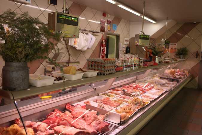 Fotografia tomada fuera de Novavenda - Supermercado Bescanó - Supermercat en Bescanó, Girona