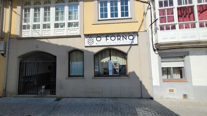 Fotografia tomada fuera de O Forno - Panadería en Corcubión, A Coruña