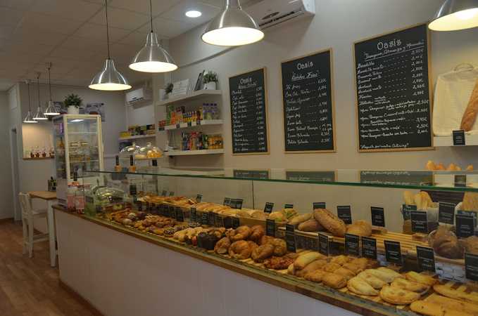 Fotografia tomada fuera de Oasis Panadería - Panadería en Las Galletas, Santa Cruz de Tenerife