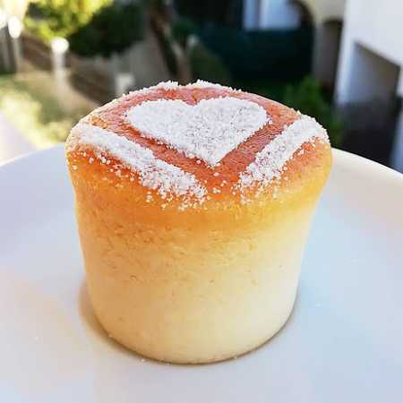 Fotografia tomada fuera de Obrador de pastelería Pâtisserie Tokyo - Pastry shop en Gerena, Sevilla