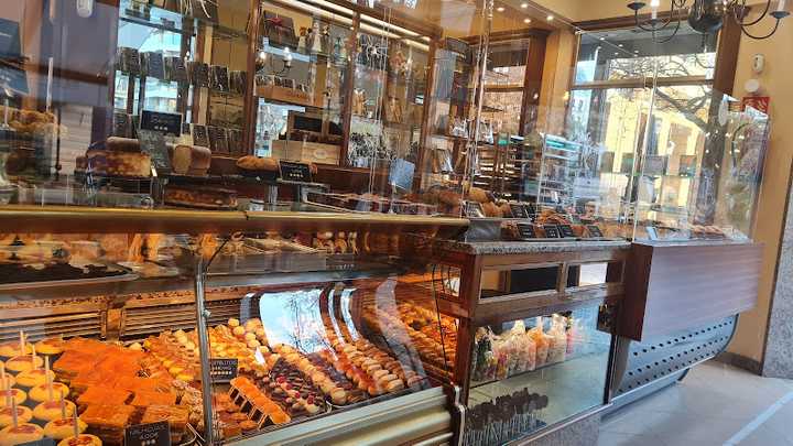 Fotografia tomada fuera de ODRIOZOLA GOZOTEGIA - Pastelería en Oiartzun, Gipuzkoa