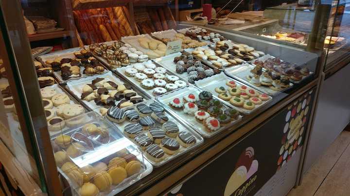 Fotografia tomada fuera de Ogi Berri Altuna - Bakery en Donostia-San Sebastian, Gipuzkoa