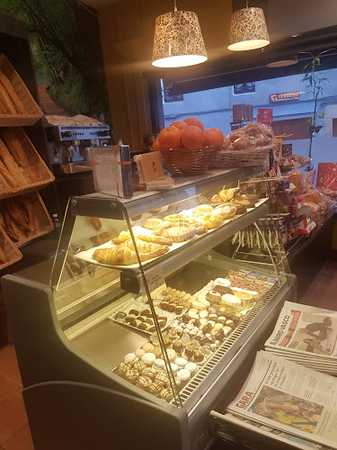 Fotografia tomada fuera de Ogi Berri Urnieta - Panadería en Urnieta, Gipuzkoa