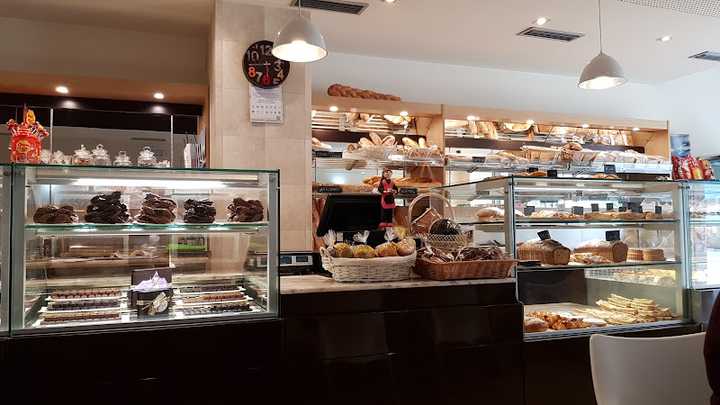 Fotografia tomada fuera de Barrio do Cura - Pastelería en Vigo, Pontevedra