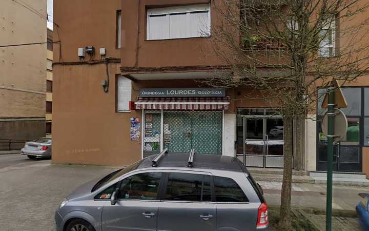 Fotografia tomada fuera de OKINDEGIA LOURDES GOZOTEGIA - Panadería en Laudio, Álava