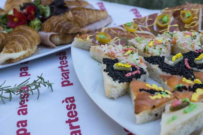 Fotografia tomada fuera de Pa Artesà del Vallès - Panadería en Mollet del Vallès, Barcelona