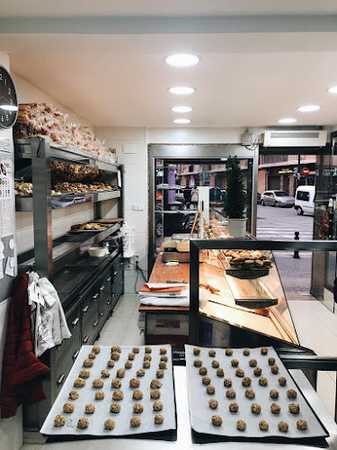 Fotografia tomada fuera de Pa i dolços José Miguel - Pastelería en Valencia, Valencia