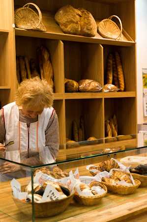 Fotografia tomada fuera de Pa i Pastissos Can Girabent - Panadería en Figaró-Montmany, Barcelona