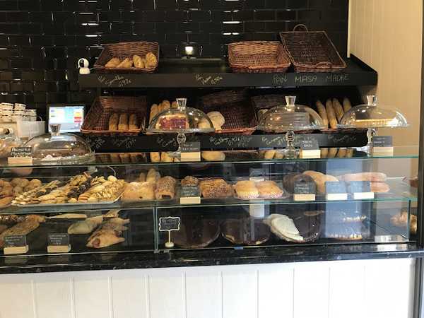 Fotografia tomada fuera de Paes Bakery Leganés - Panadería en Leganés, Madrid