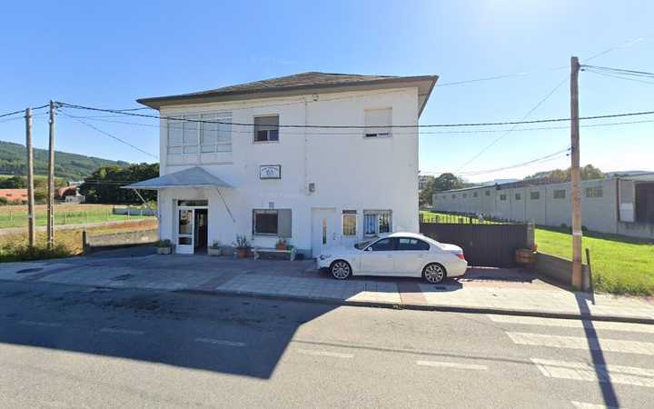 Fotografia tomada fuera de Pan Artesan de Baralla - Panadería en Baralla, Lugo