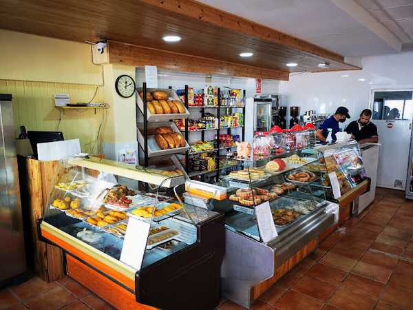 Fotografia tomada fuera de Pan caliente - Bakery en Torrevieja, Alicante