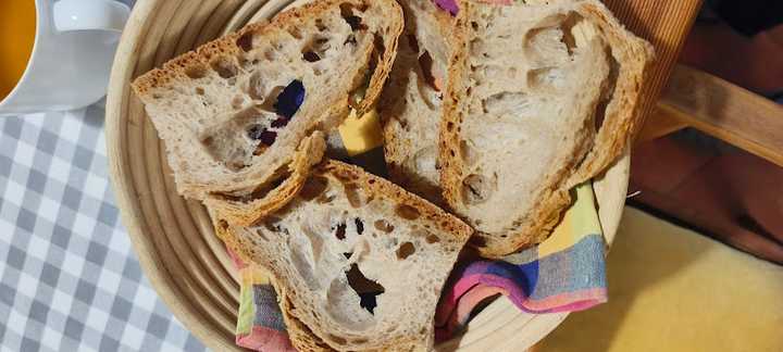 Fotografia tomada fuera de Pan de Ibias - Panadería en Gijón, Asturias