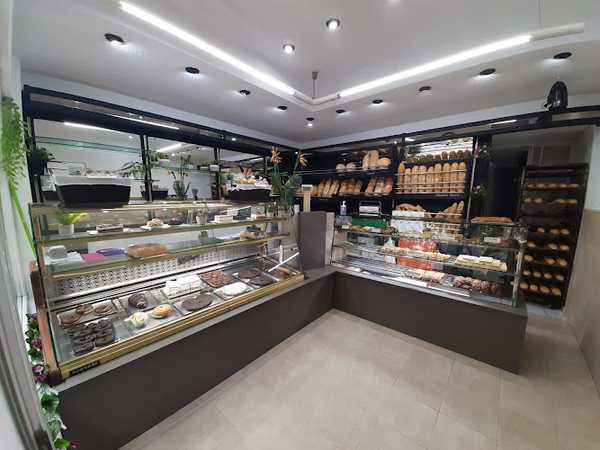 Fotografia tomada fuera de Pan Vira - Panadería en Alcorcón, Madrid
