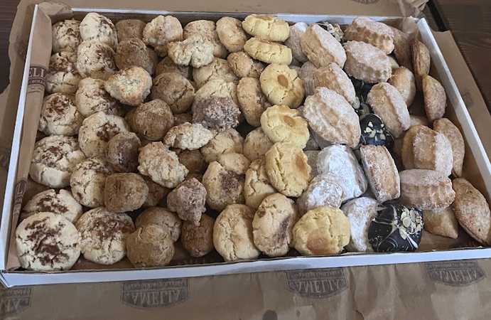 Fotografia tomada fuera de Panaderia - Bolleria Amelia - Forn de pa en Aspe, Alicante