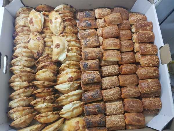 Fotografia tomada fuera de Panaderia - Bolleria Vistahermosa - Forn de pa en Alicante, Alicante