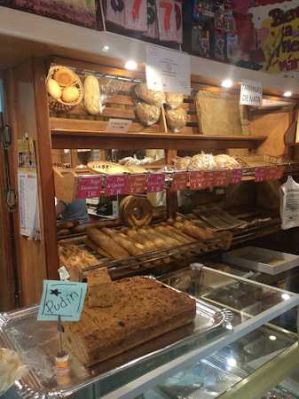 Fotografia tomada fuera de Panadería & Pastelería Espiga Artesana - Panadería en Madrid, Madrid