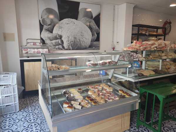 Panadería & Pastelería Paco - Panadería en Algodonales, Cádiz