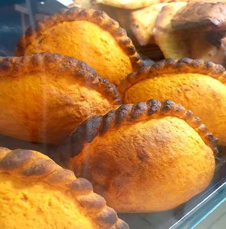 Fotografia tomada fuera de panaderia 22 - Panadería en L'Hospitalet de Llobregat, Barcelona